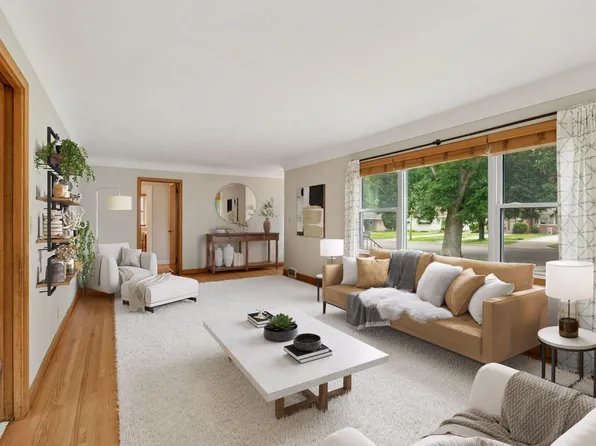 913 Bidwell St, West Saint Paul, MN 55118