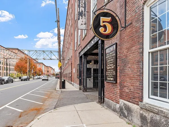 240 Jackson St APT 623, Lowell, MA 01852