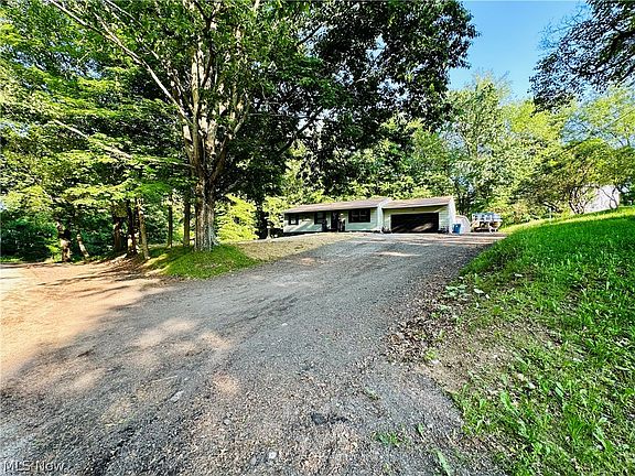 2nd image of 1862 Piercy Dr