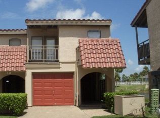 22 Dana Dr, Galveston, TX 77554