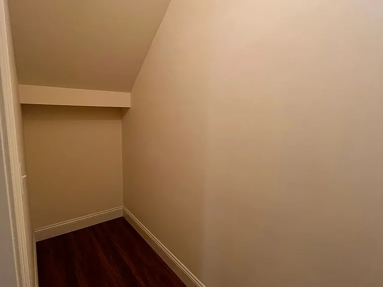 127 Churchill St — Photo 10