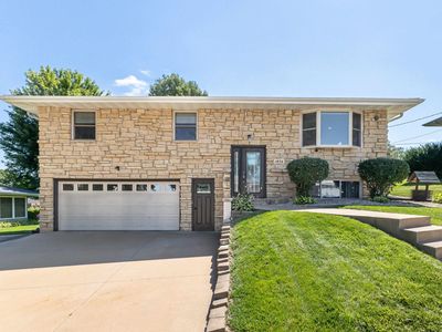 1874 Vizaleea Dr, Dubuque, IA, 52002