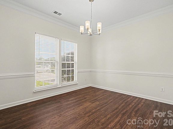 3rd image of 5547 Whispering Wind Ln