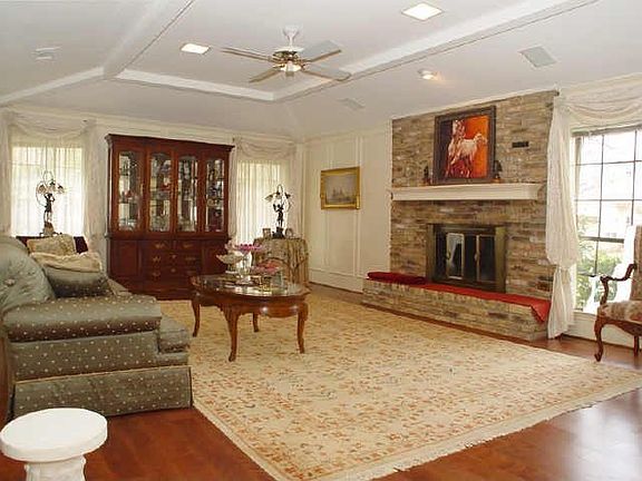 2nd image of 6615 Robin Willow Ct