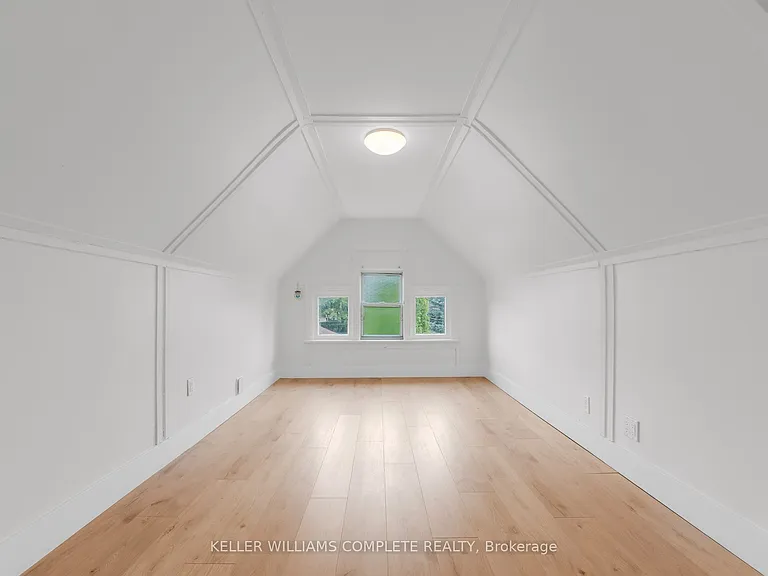 199 Balmoral Ave N #2 — Photo 15