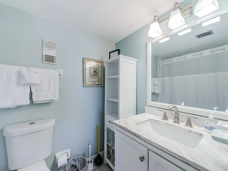 15 Glendale St #1B — Photo 32