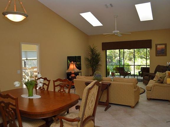 2nd image of 7243 Oak Moss Dr