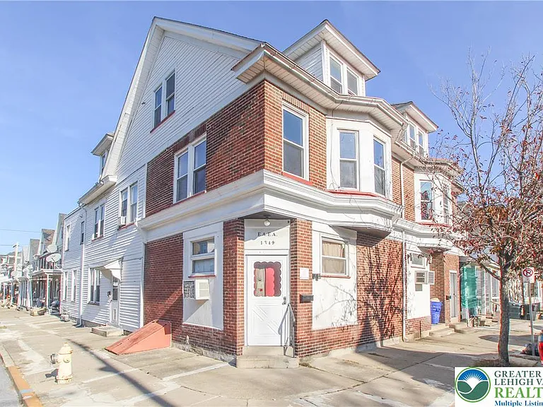 1347 Lehigh St — Photo 2