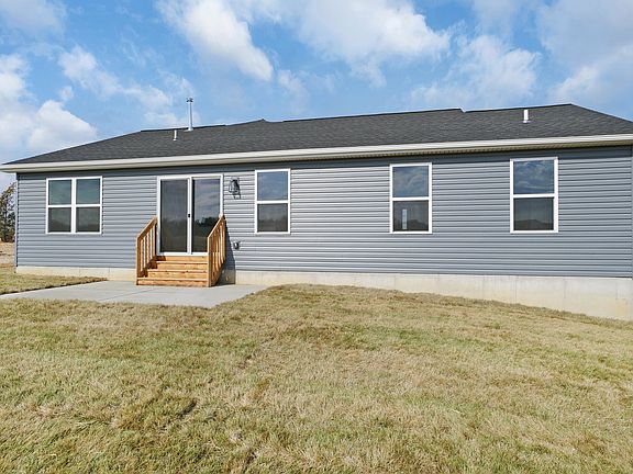 3rd image of 360 Cumberland Ct