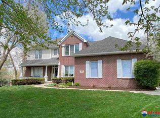 6100 Woodstock Cir, Lincoln, NE 68512