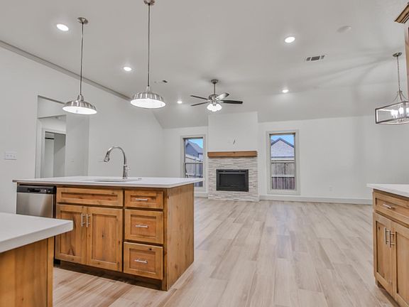 5th image of 138 Calvin Dr