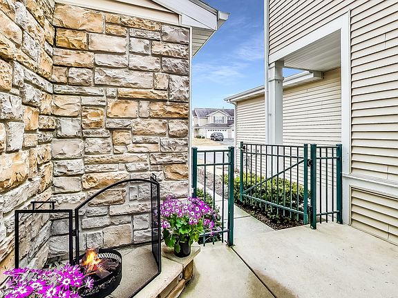 4th image of 1510 W Remington Ln #1510