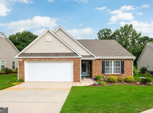 417 Mockingbird Dr, Loganville, GA 30052