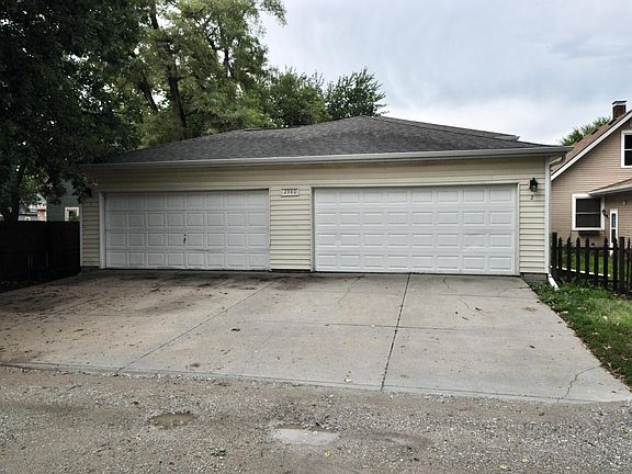 4th image of 2980 Dudley St #2