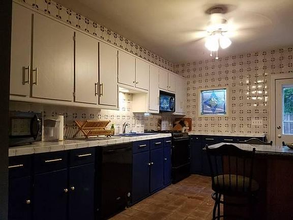 3rd image of 1812 Kane St Unit A