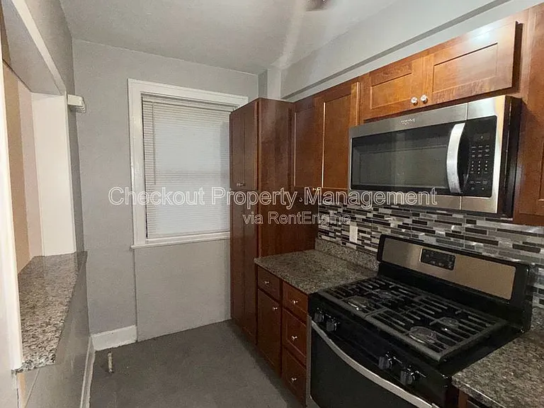 5616 Pershing Ave #14 — Photo 4