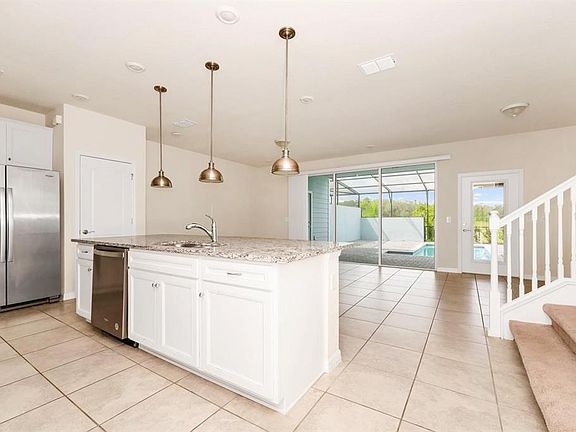 4th image of 7513 OAK SPRING LANE