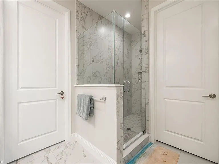 2555 Seychelles Dr #406 — Photo 29