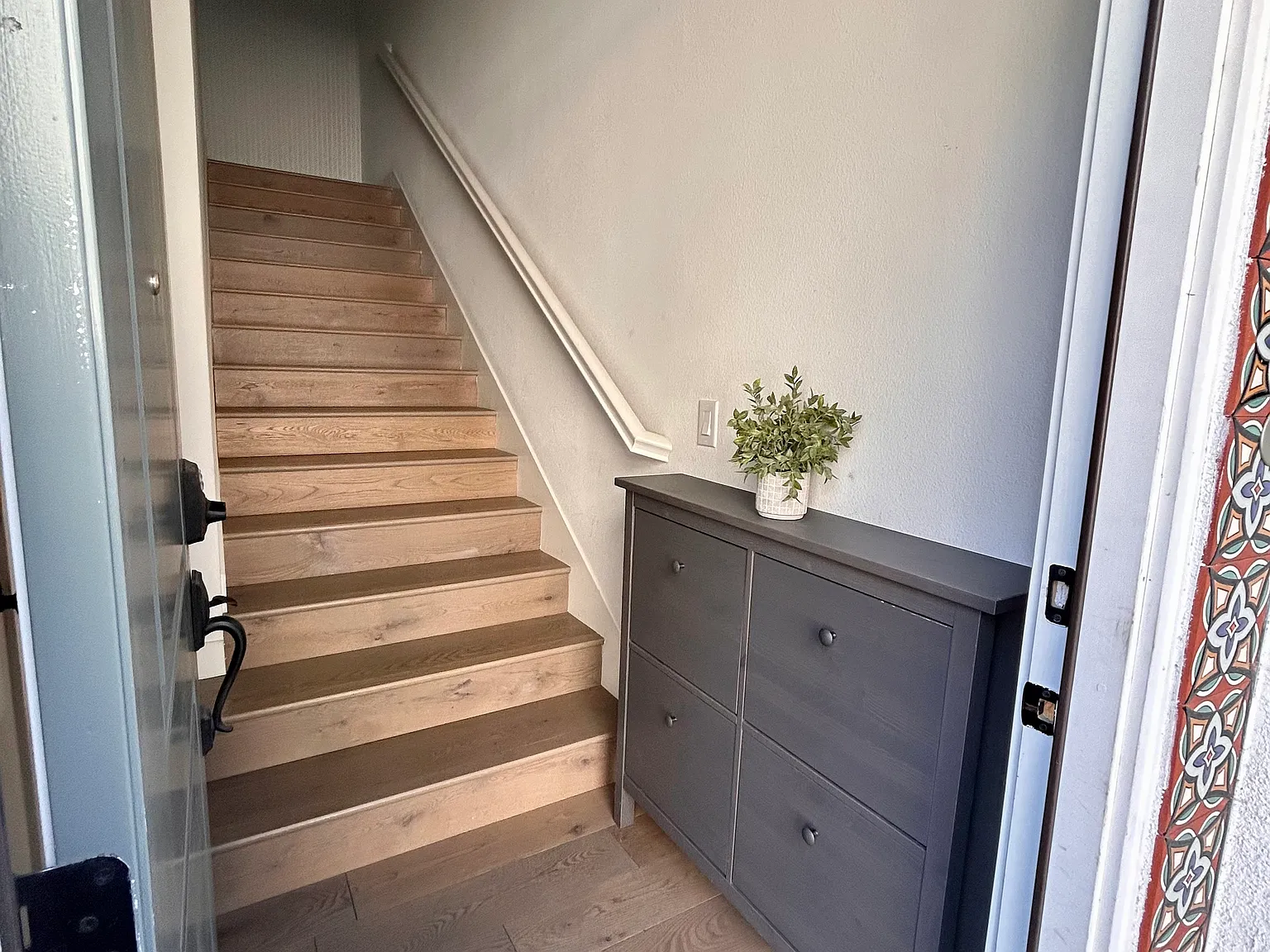 3 bed, 1855 sqft, $4,500 — Photo 3