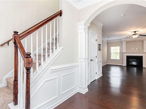 3rd image of 153 Tysonridge Ct