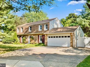 1518 Gingerwood Ct, Vienna, VA 22182