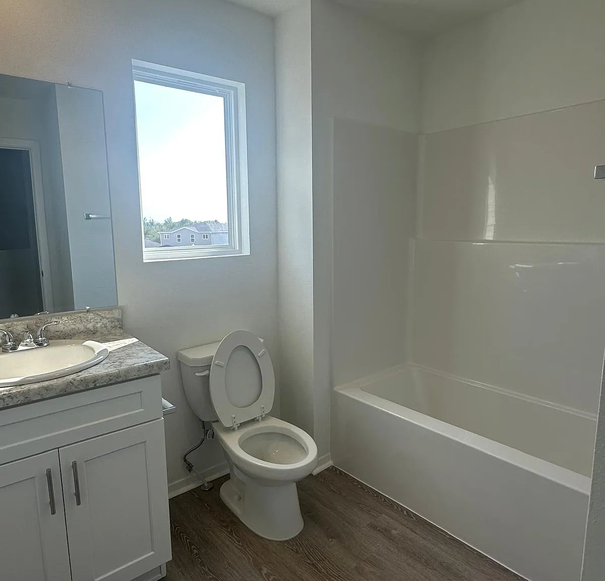3 bed, 1430 sqft, $1,399 — Photo 1