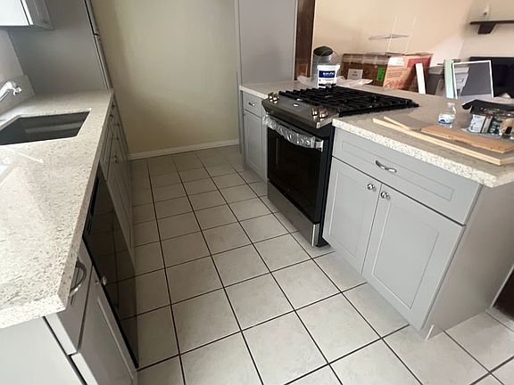 5th image of 509 Delaware St APT C