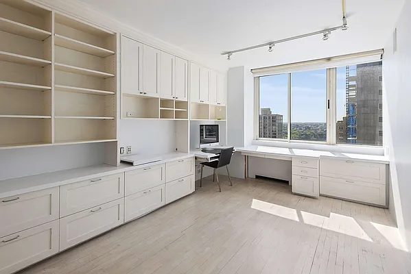 Sold by Compass | media 7