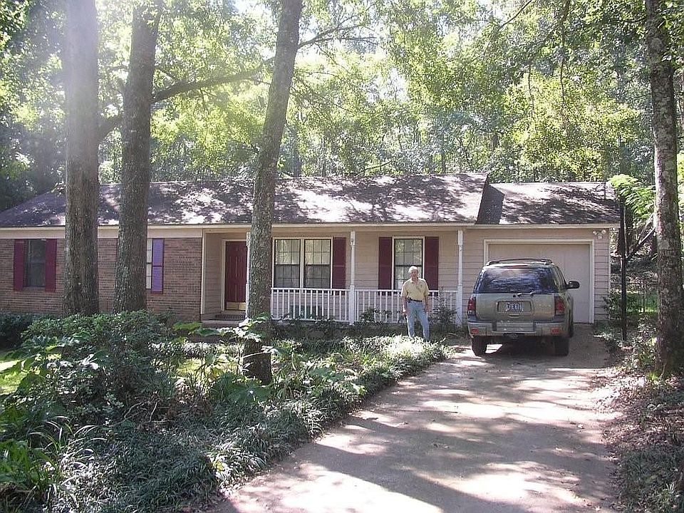 Front View off street parking