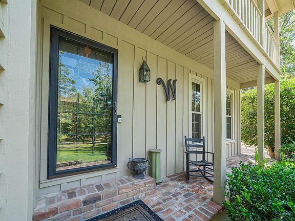 5th image of 141 N Oakwood Dr