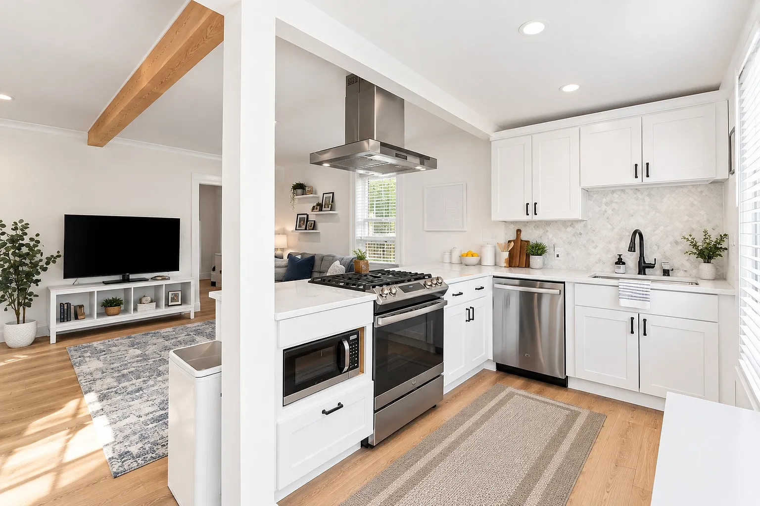 1 bed, 925 sqft, $2,650 — Photo 3