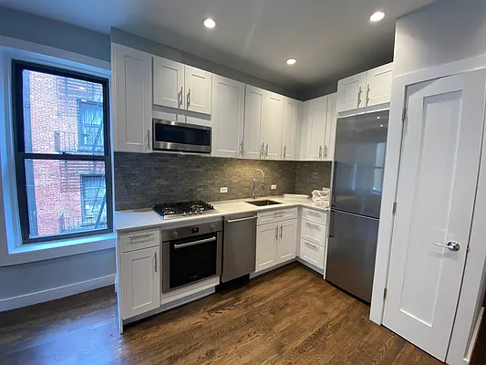 Rented by Corcoran | media 26