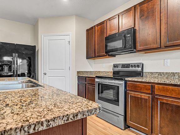 4th image of 8219 Bilston Village Ln