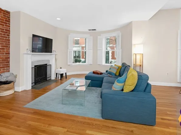 78 Gainsborough St Unit 102E, Boston, MA 02115