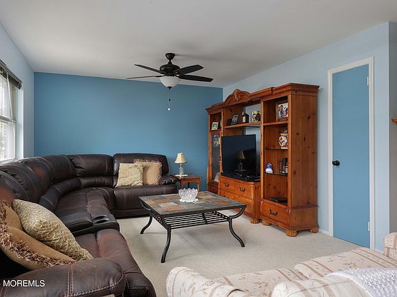 3rd image of 6 Pompton Plains Drive #55