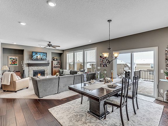 3rd image of 4765 Foxtail Ln