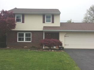 826 Indian Springs Dr, Lancaster, PA
