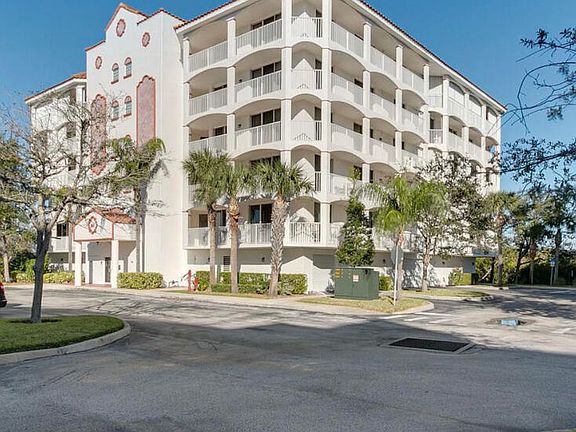 2nd image of 811 Del Rio Way APT 201