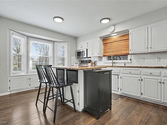 5th image of 350 Ingram Dr