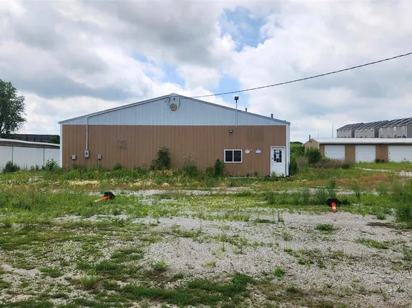 360 Cookson St, West Branch, IA 52358