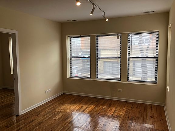2nd image of 4750 N Sacramento Ave APT 2E
