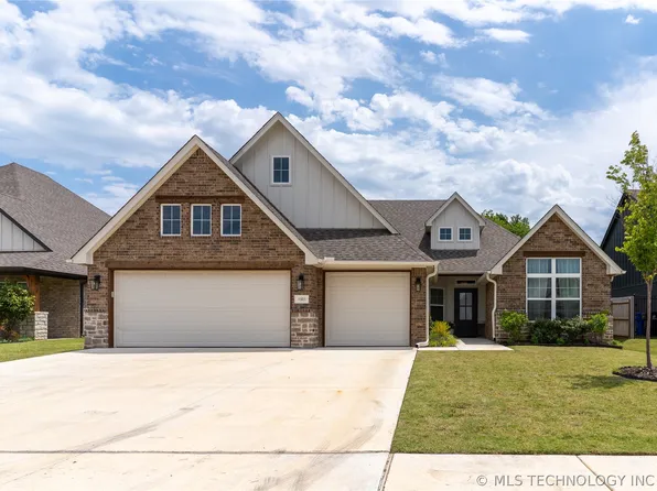 1501 N 72nd St, Broken Arrow, OK 74014