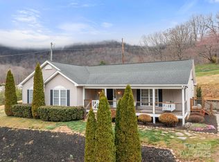 35 Donaldson Pl, Waynesville, NC 28786