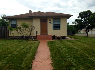 1121 6th Ave SE, Jamestown, ND 58401
