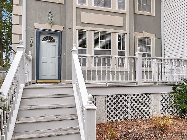 799 Harbor Place Dr — Photo 4