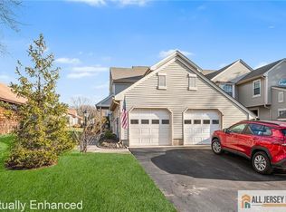 11 Rothwell Dr, Monroe Township, NJ 08831
