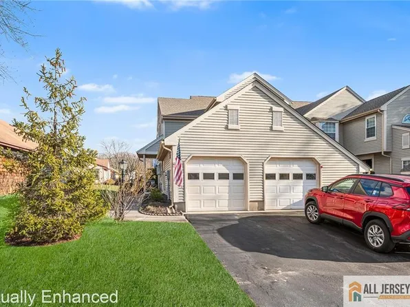11 Rothwell Dr, Monroe Township, NJ 08831