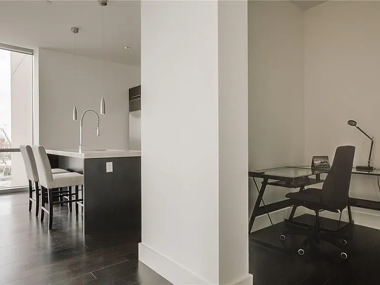 2200 Victory Ave #707 — Photo 8