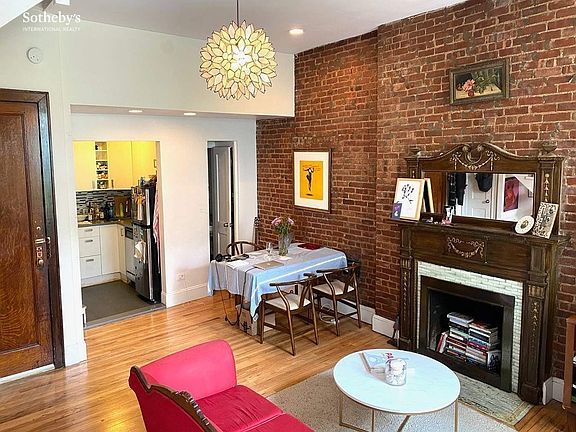 2nd image of 338 W 89th St APT 3r