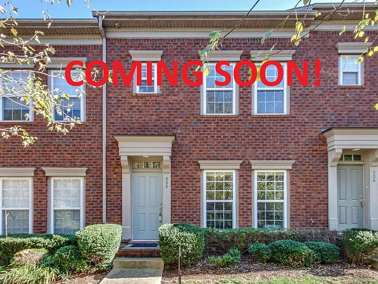 904 Tote Ln — Photo 1